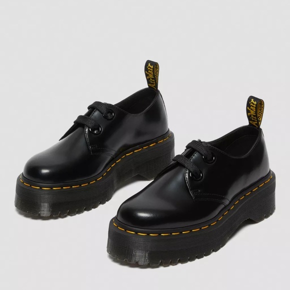 Dr. Martens Women's Holly Oxford - Picture 1 of 8